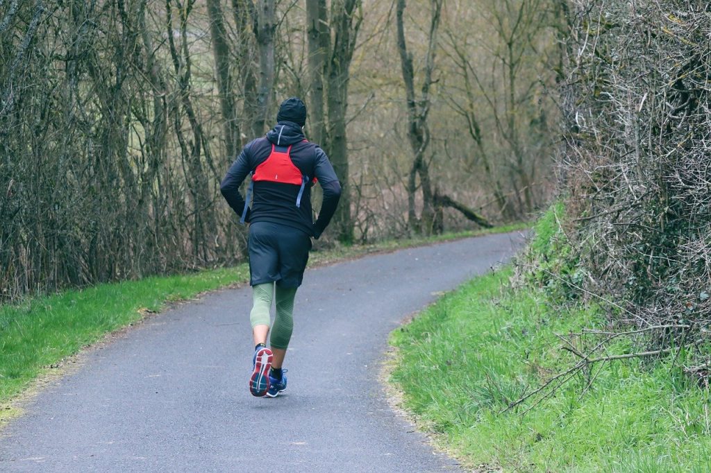 jogging, jogger, sports-4910487.jpg